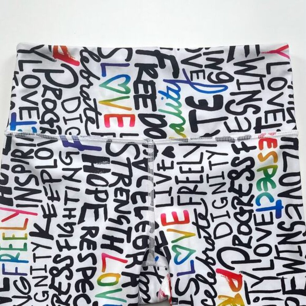 Athleta Elation Train Short PRIDE Print Size Small Bike Cycle Gym Outdoor Studio - Picture 8 of 13